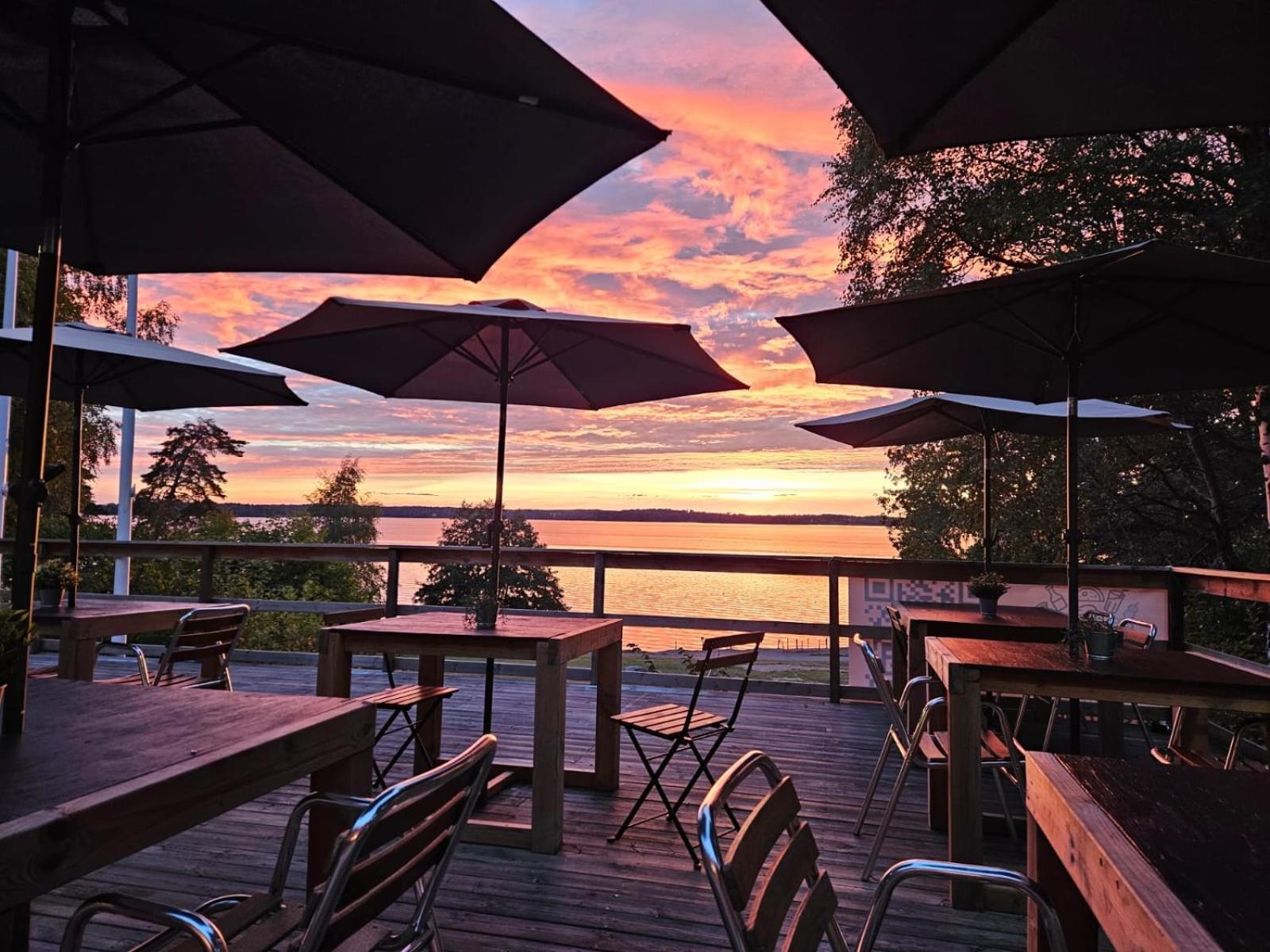 Kallhaellsbaden Strandhotell Jarfalla Buitenkant foto